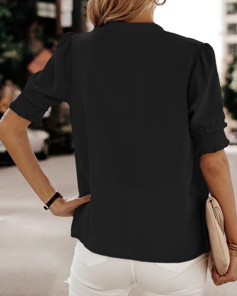 Blouse Manches Courtes Alice | Col V, Tissu Léger et Fluide 6