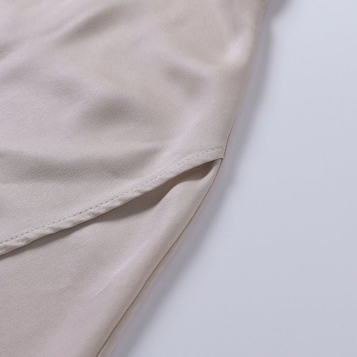 Robe Satinée Victoire | Fente Latérale, Bretelles Fines, Glamour 8