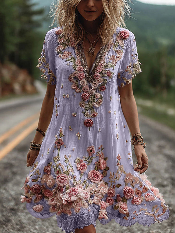 Robe Ruby Femme | Broderie Florale, Col V Élégant 5
