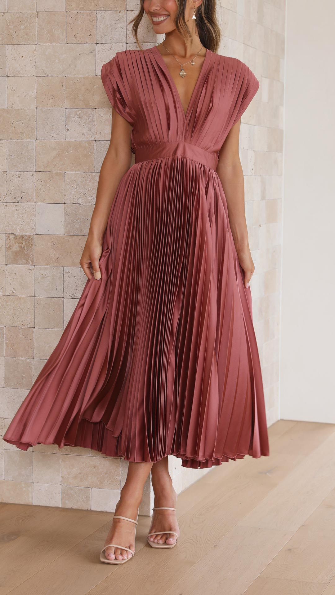 Robe longue Rosanne | Plissée et fluide, élégante pour femme 0