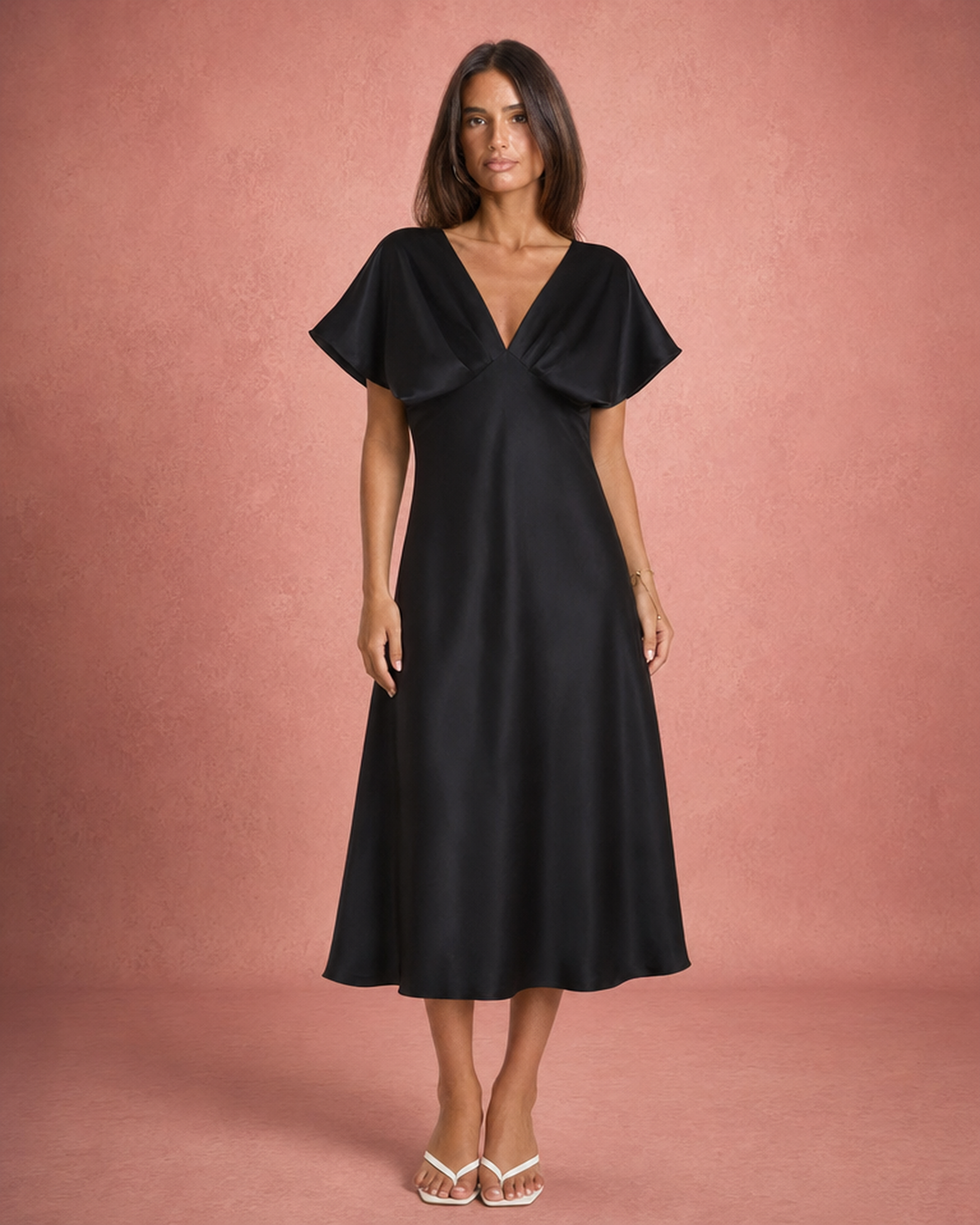 Robe midi Margaux | Satinée, col V élégant, taille haute pour femme chic 8