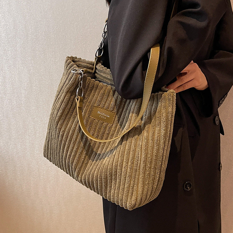 Sac Camillia | Sac à main femme en velours côtelé, spacieux et fonctionnel 2