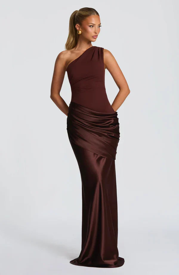 Robe Longue Capucine | Épaule Unique, Détail Drapé, Élégance 9